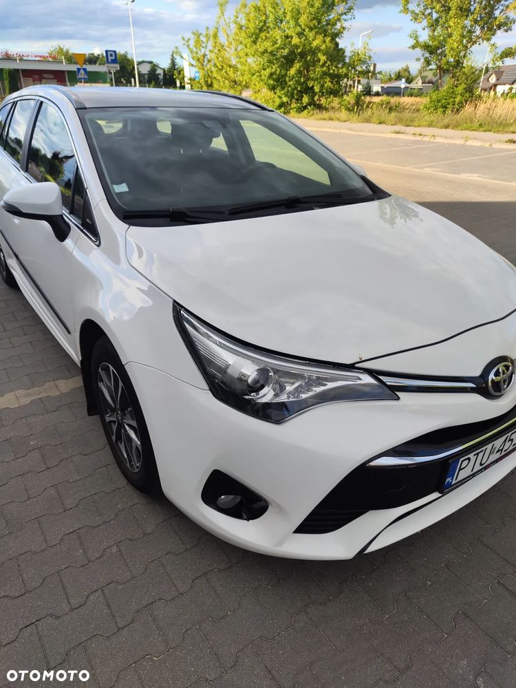 Toyota Avensis - 24