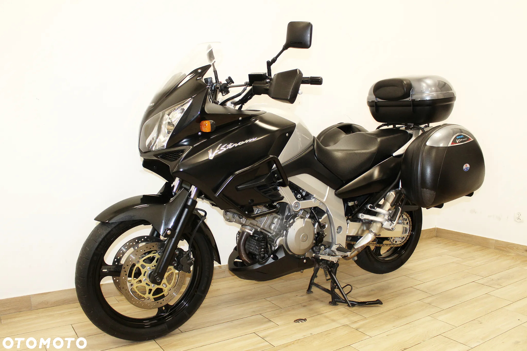 Suzuki V-STROM - 4