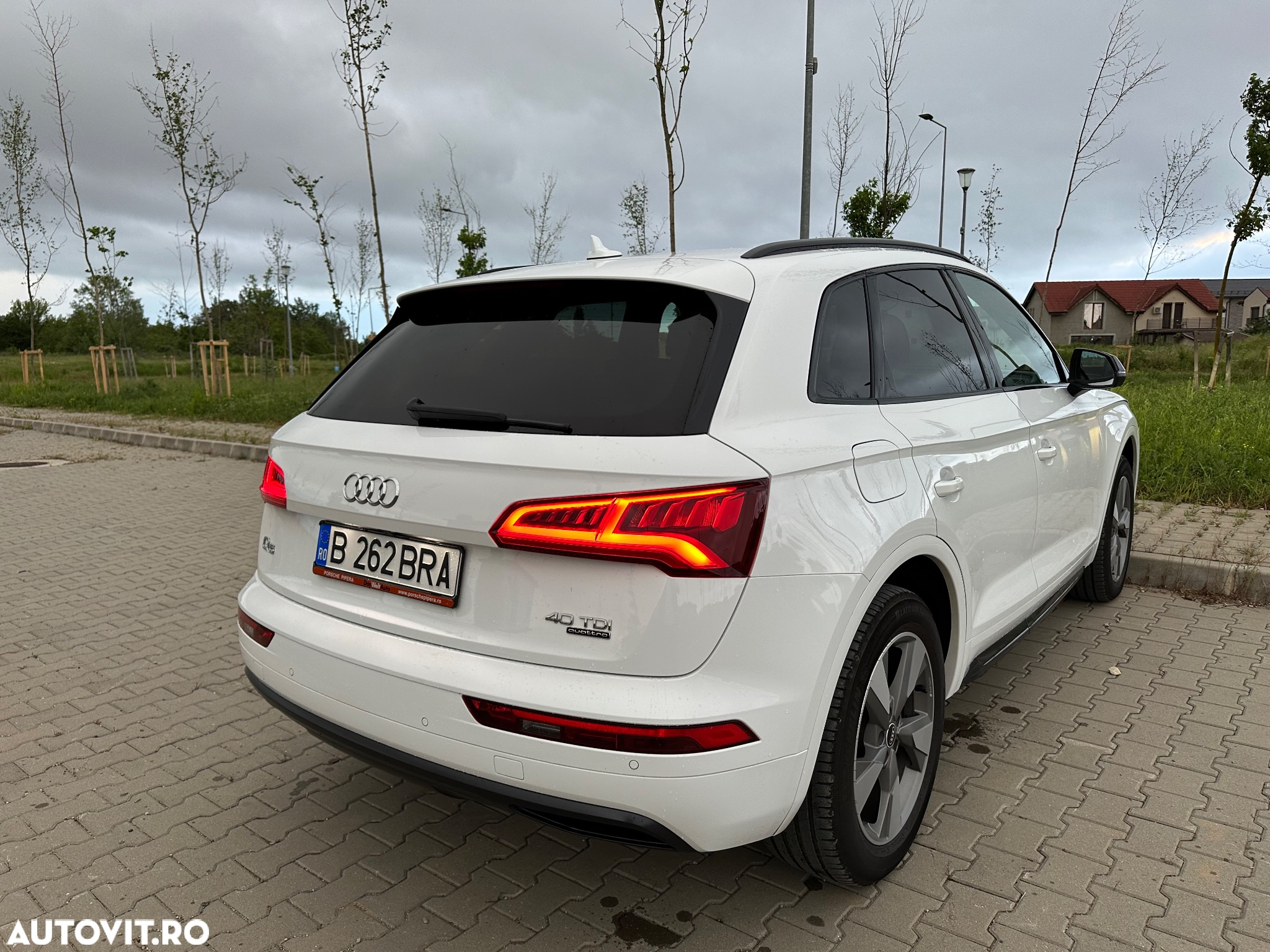 Audi Q5 2.0 40 TDI quattro S tronic Design - 10