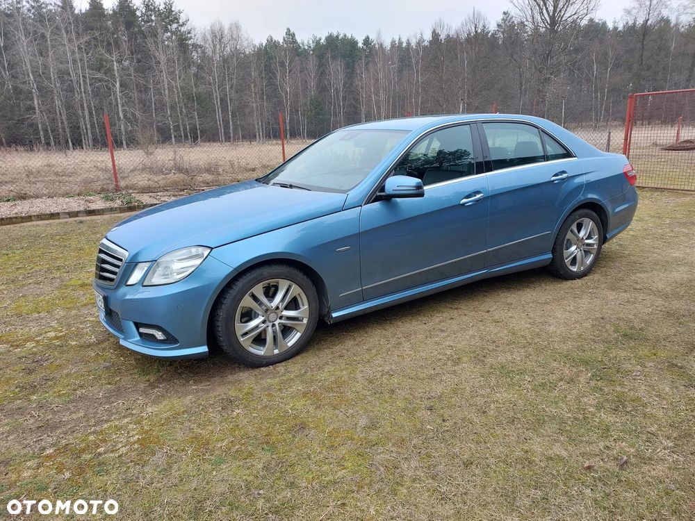 Mercedes-Benz Klasa E 350 CDI DPF 4Matic BlueEFFICIENCY 7G-TRONIC - 3