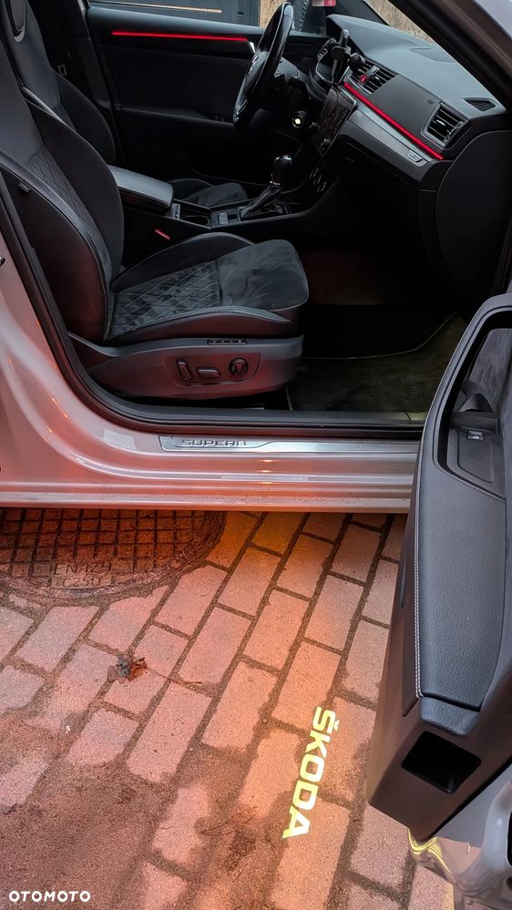Skoda Superb 2.0 TSI DSG Sportline - 9