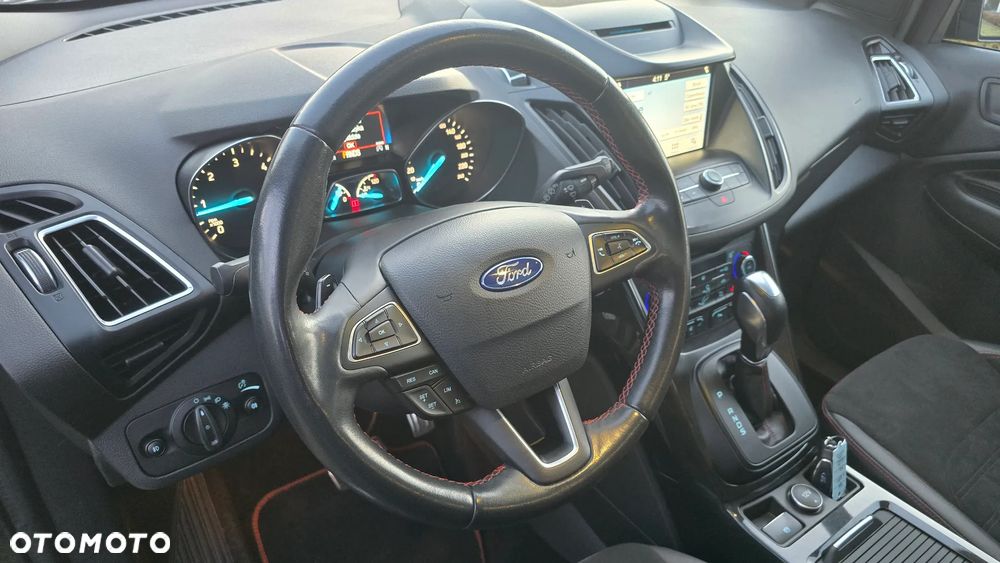 Ford Kuga 2.0 TDCi 4x4 ST-Line - 10