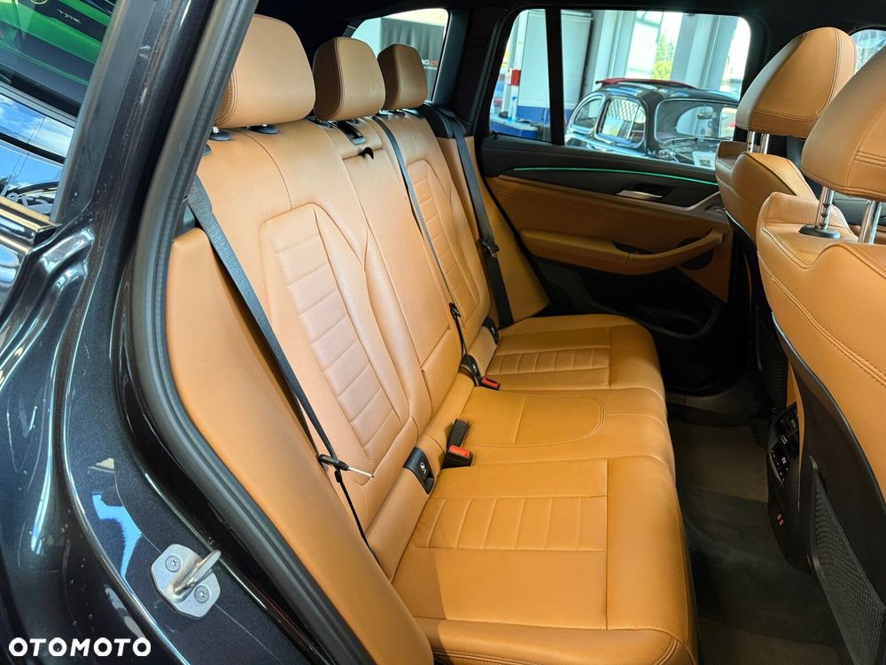 BMW X3 - 16