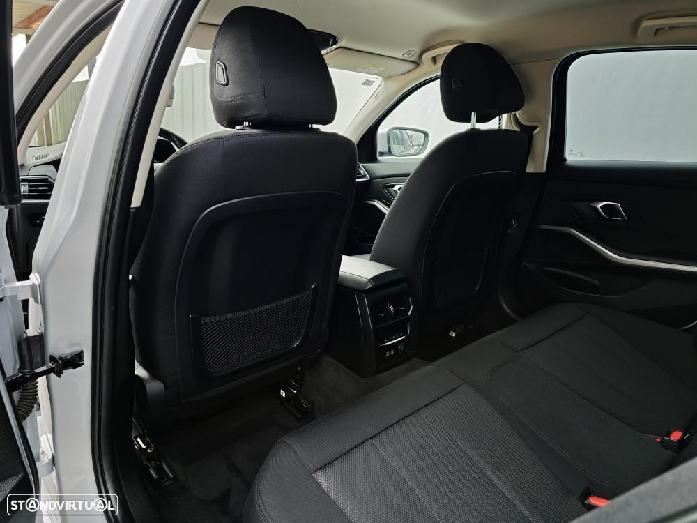 BMW 330 e Corporate Edition Auto - 25