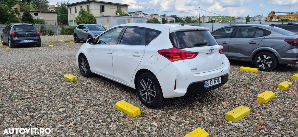 Toyota Auris - 5