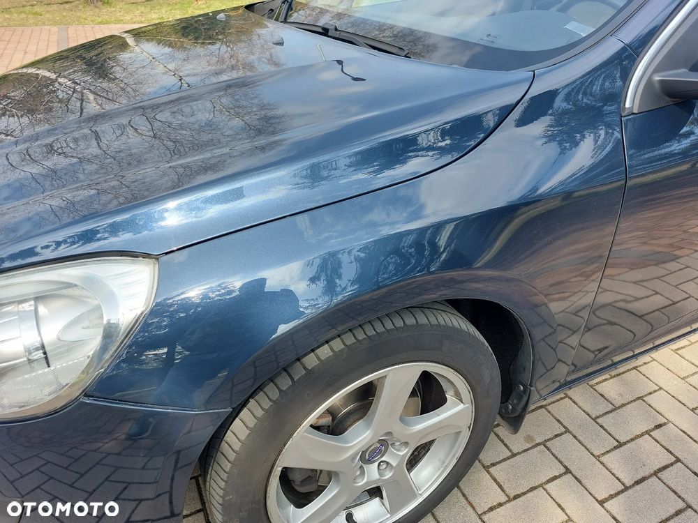 Volvo V60 T3 Momentum - 14