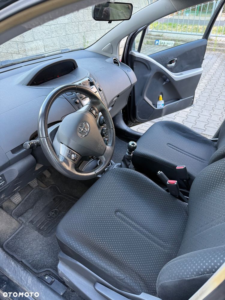 Toyota Yaris - 6