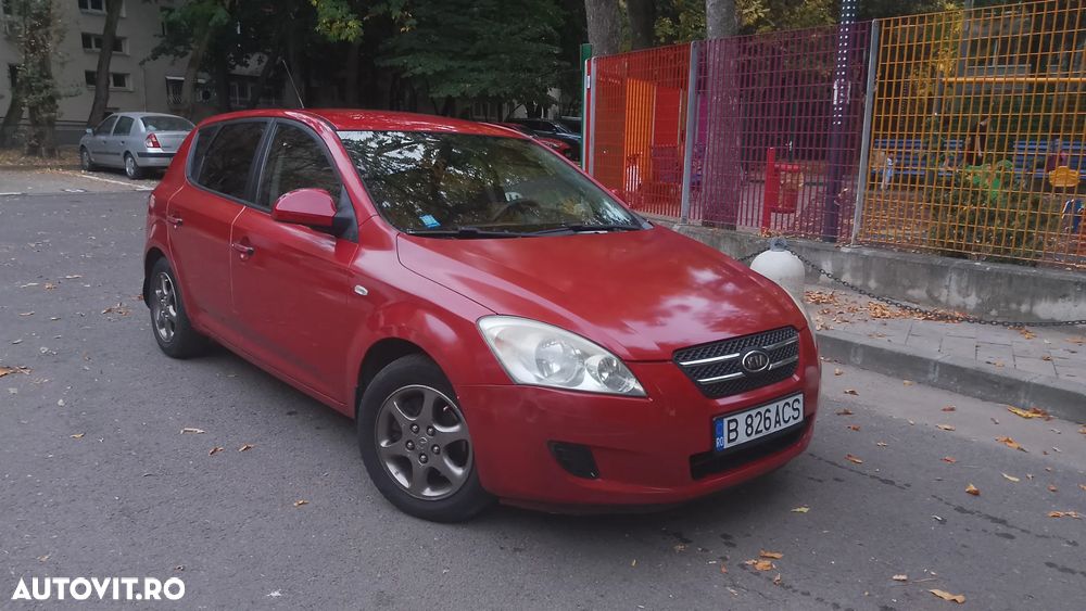 Kia Ceed - 1