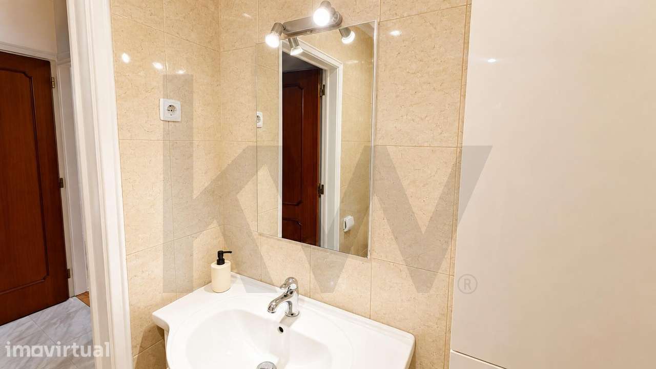 Apartamento T2 com varanda em Campo de Ourique - Grande imagem: 5/15