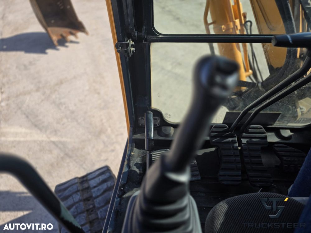 Hyundai 60CR-9R - 24