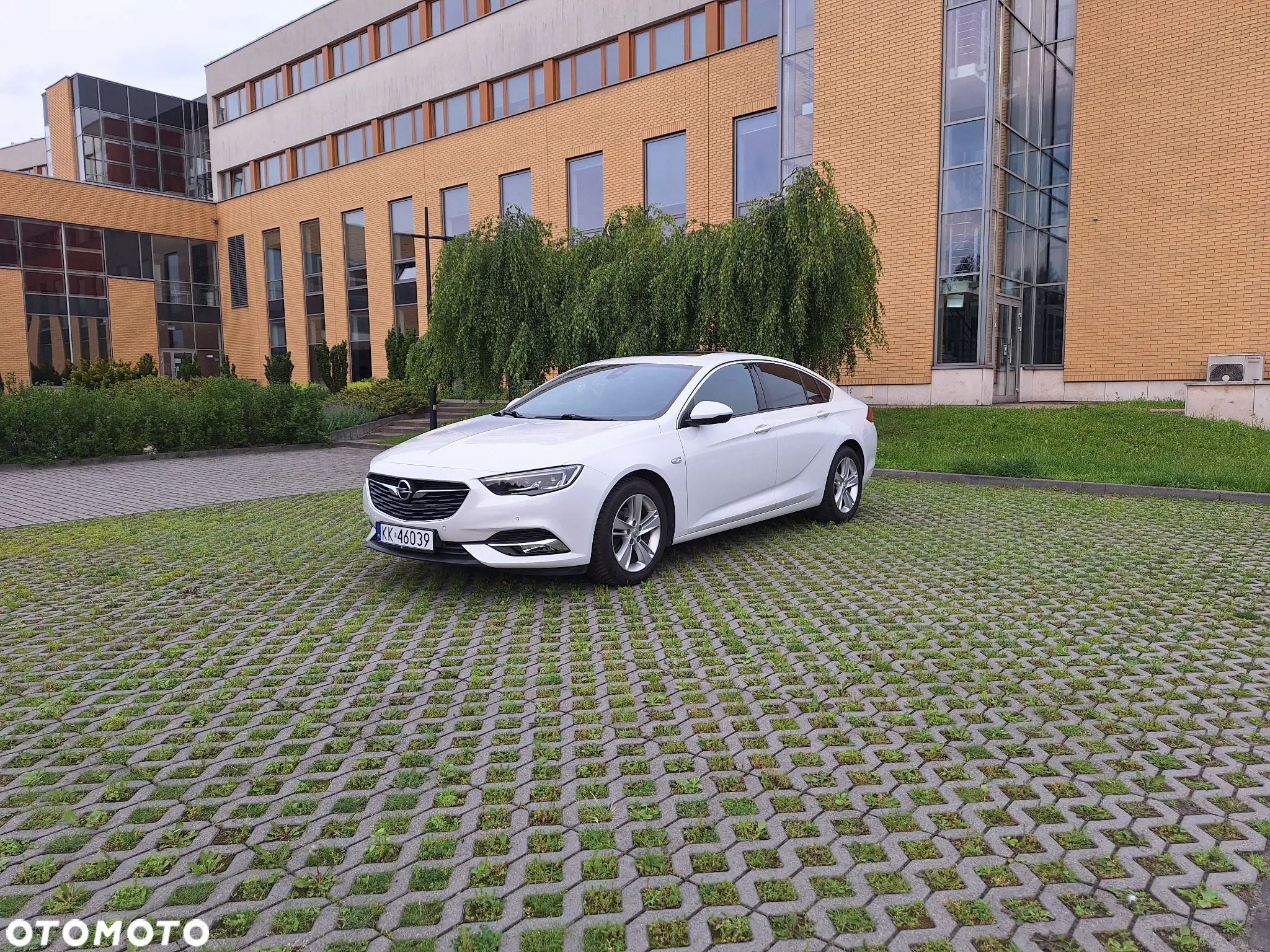 Opel Insignia - 1