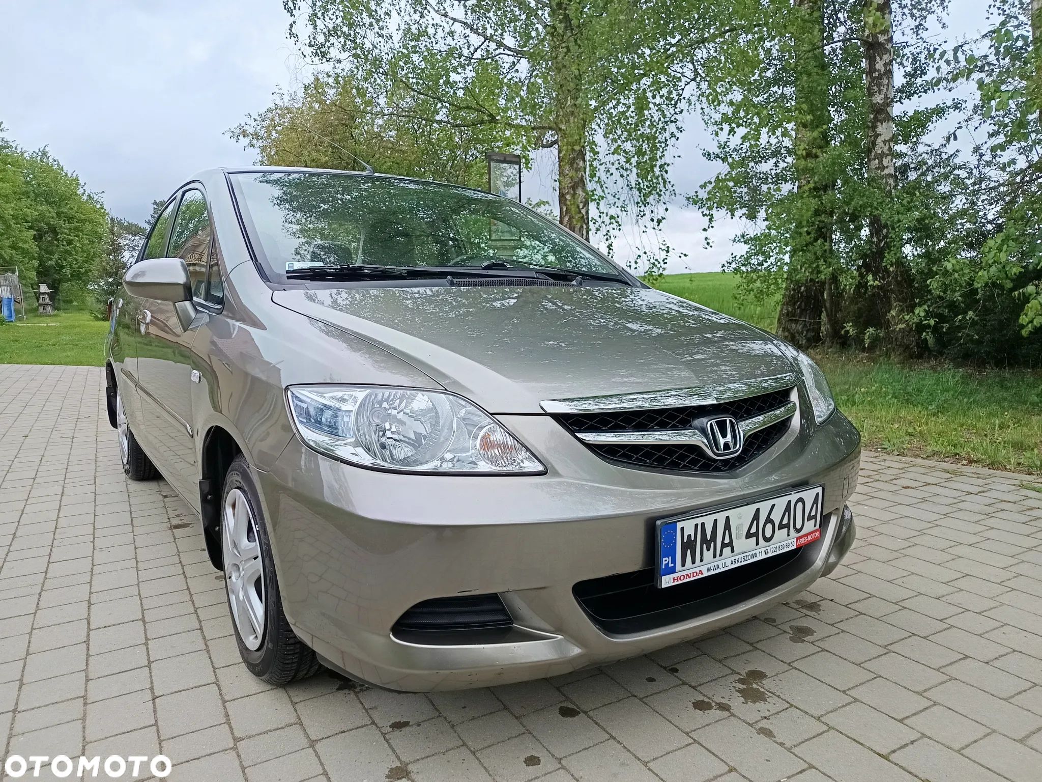 Honda City 1.4 Comfort - 1