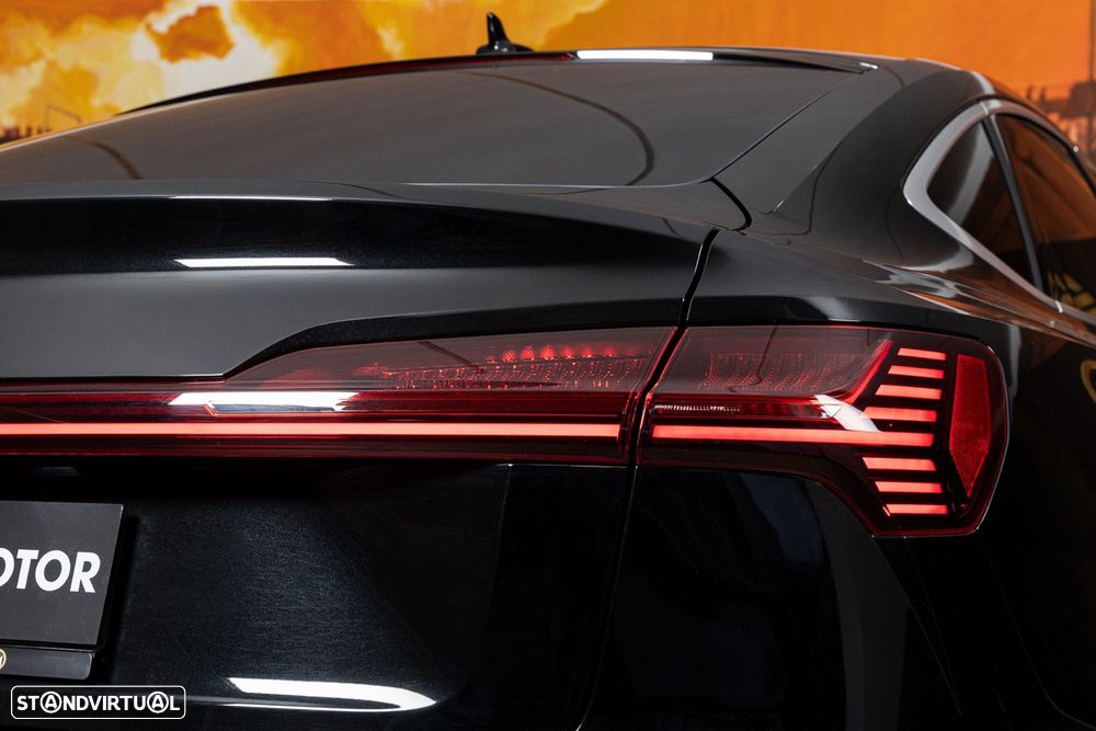 Audi Q8 e-Tron Sportback 55 quattro Advanced - 11