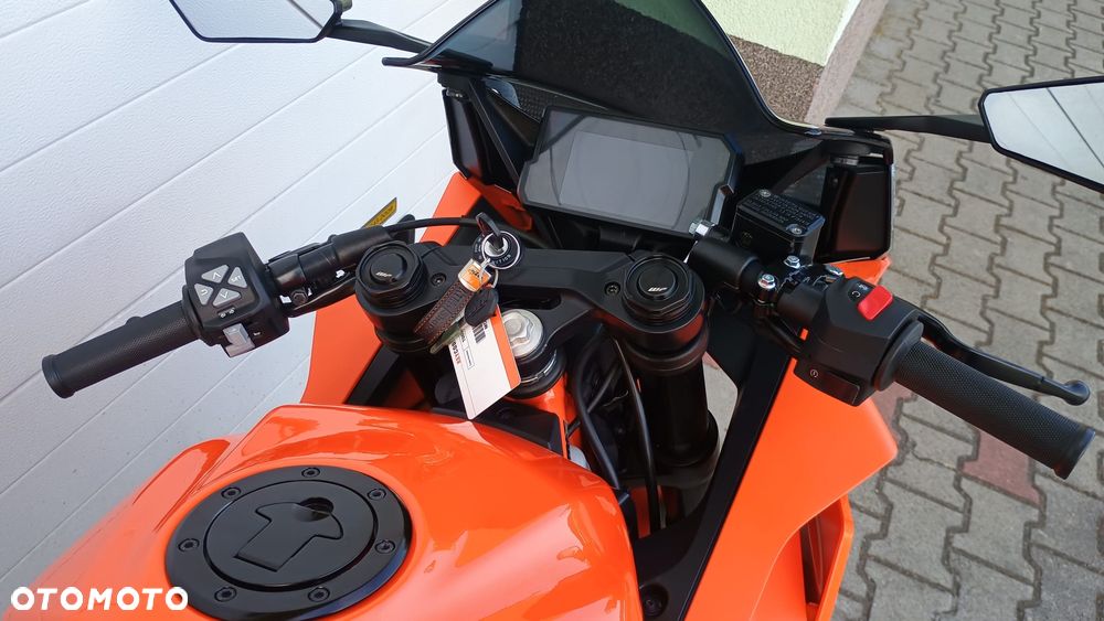 KTM RC 125 - 22