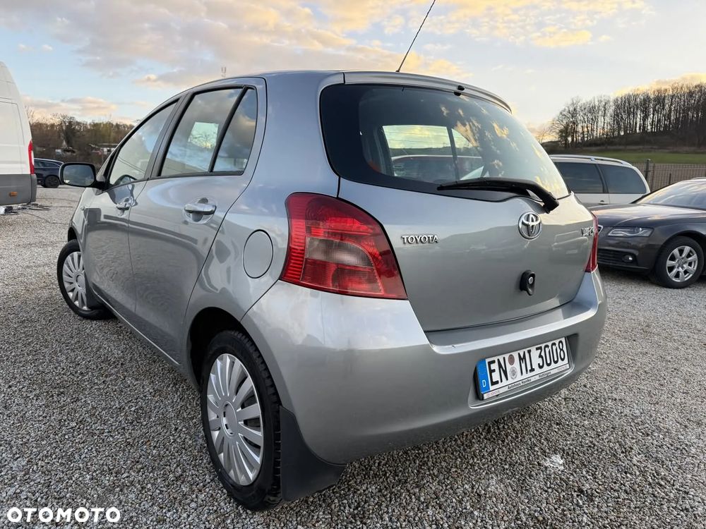 Toyota Yaris 1.3 VVT-i Sol - 7