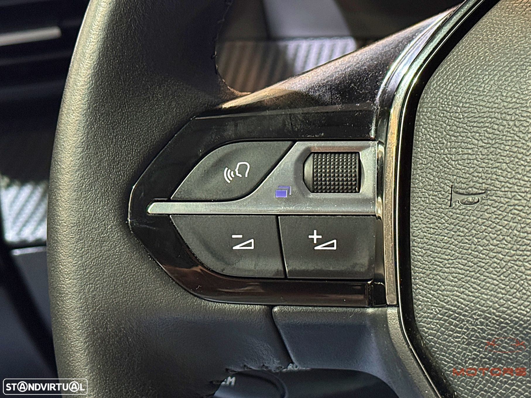 Peugeot 2008 1.2 PureTech Allure Pack - 21
