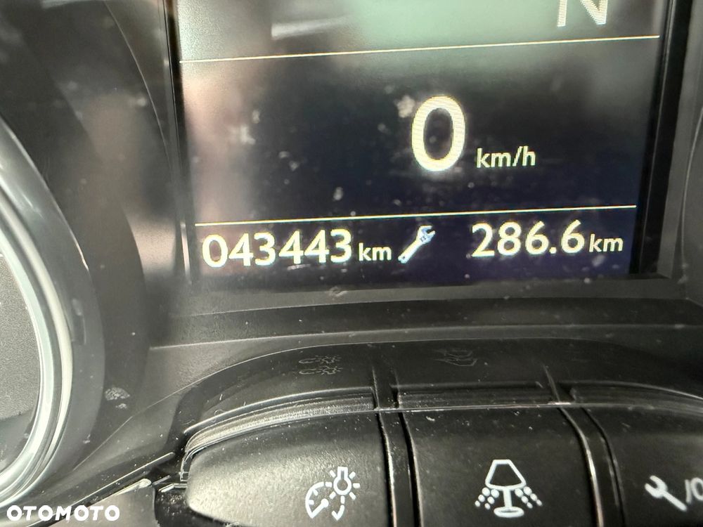 Peugeot 2008 PureTech 110 Stop&Start EAT6 Crossway - 17