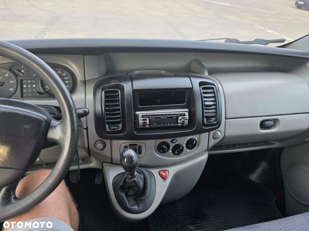 Renault Trafic - 20