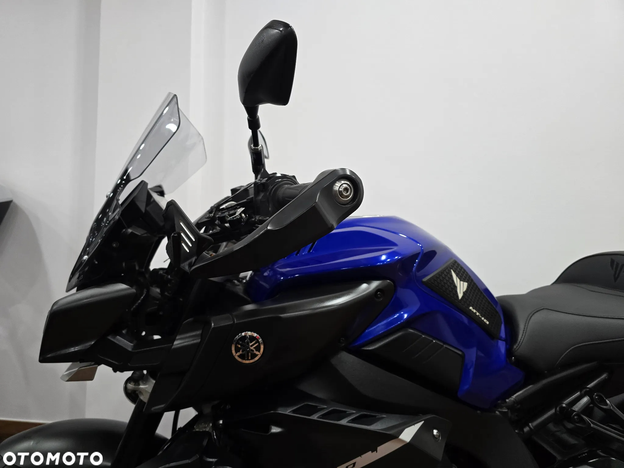 Yamaha MT - 24