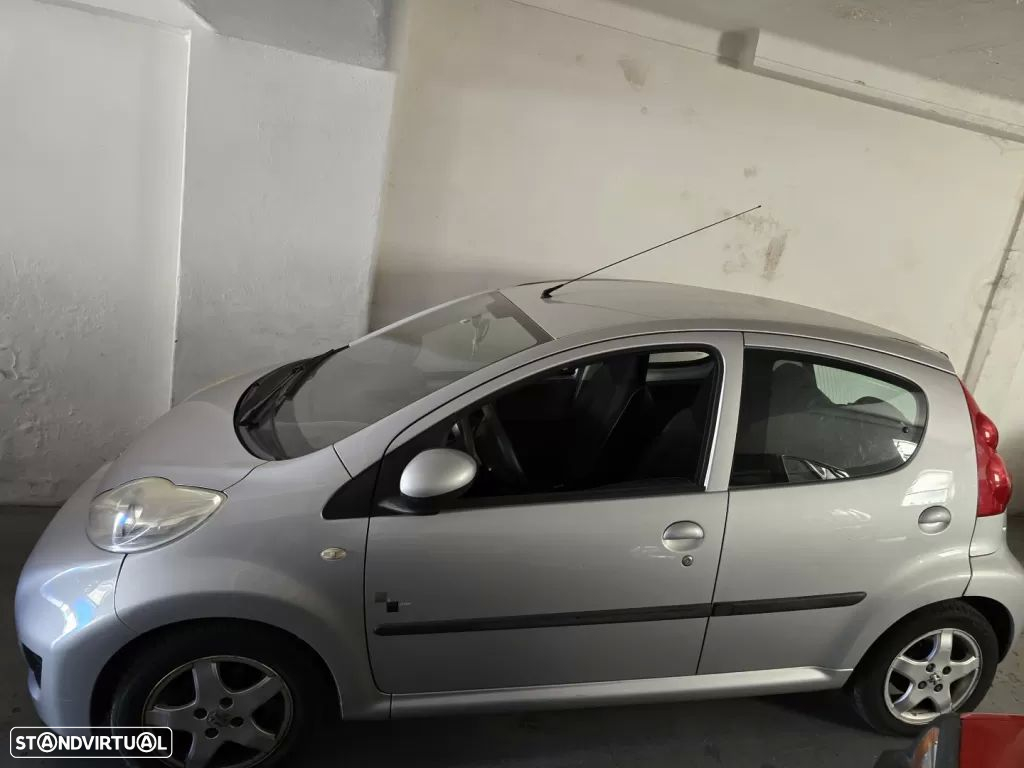 Peugeot 107 1.0 Black&Silver E5 - 4