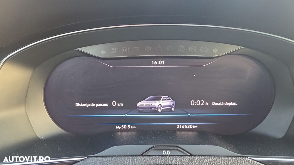 Volkswagen Passat 2.0 TDI DSG Highline - 11