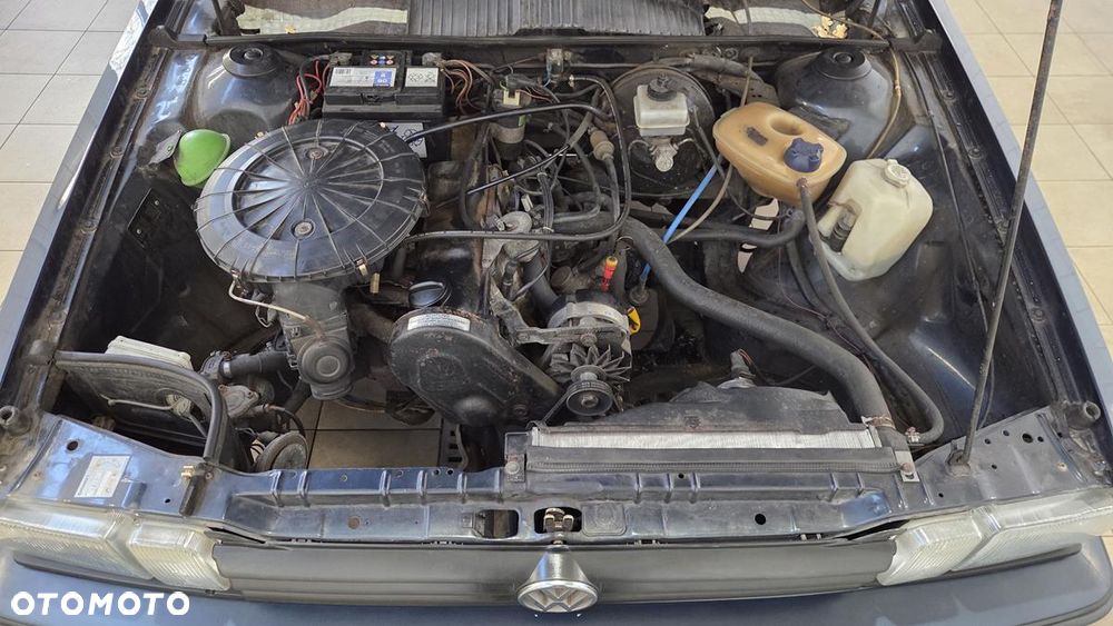 Volkswagen Passat - 32