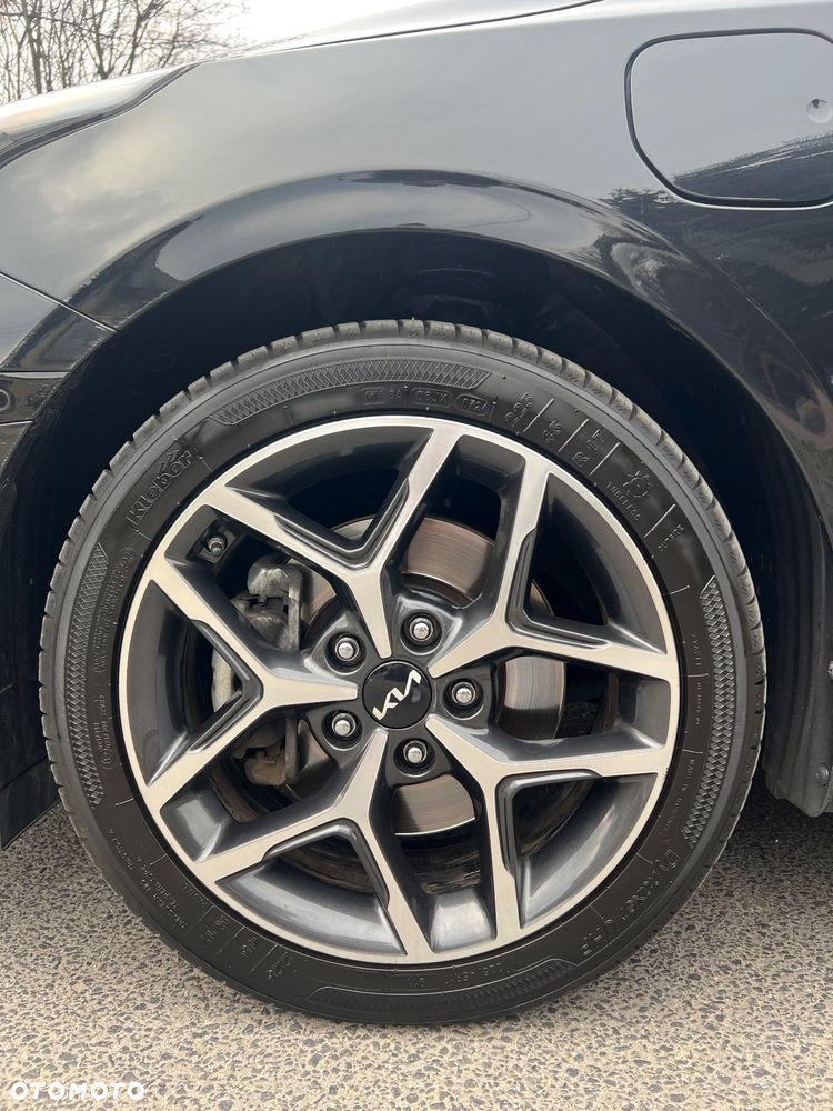 Kia Ceed - 9