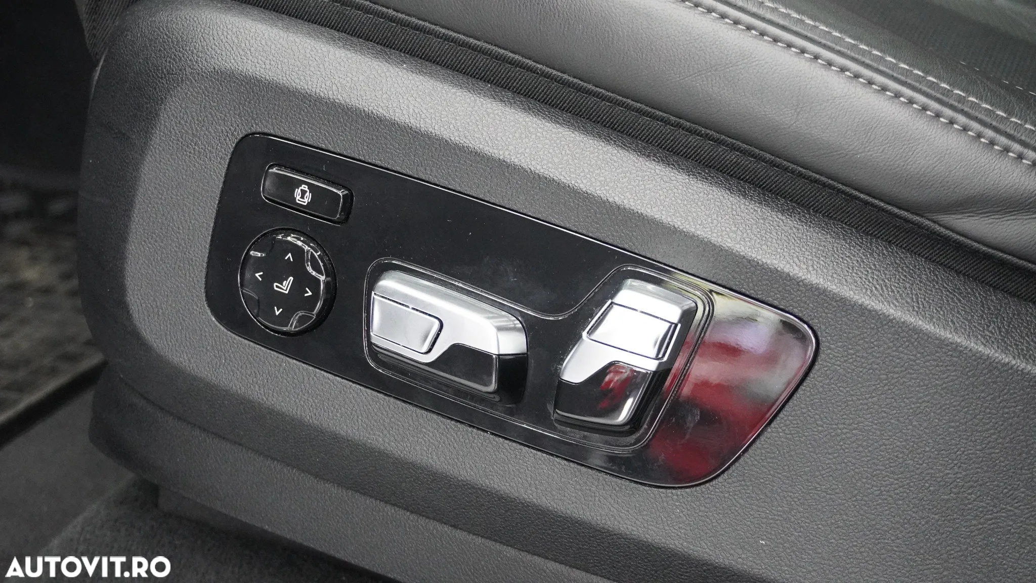 BMW X7 M60i xDrive AT MHEV - 25
