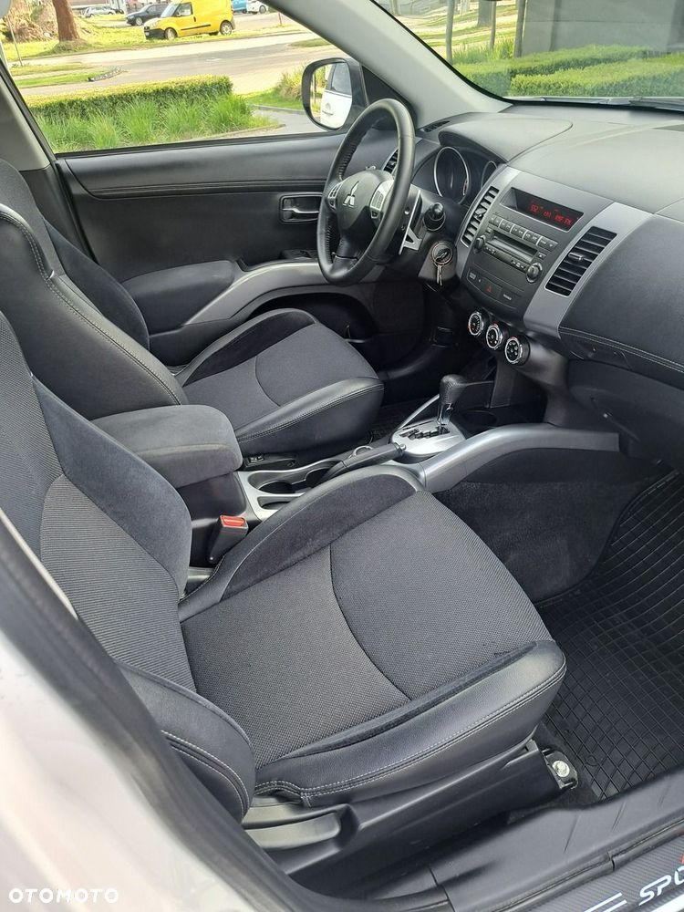 Mitsubishi Outlander - 20
