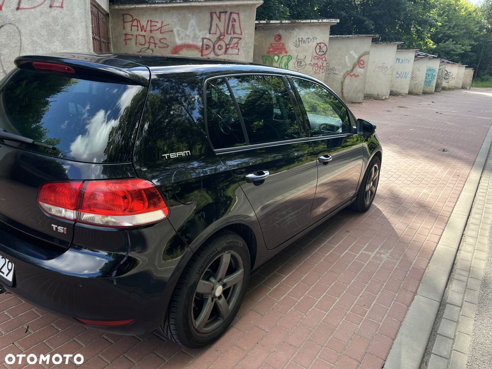 Volkswagen Golf 2010 photo 3
