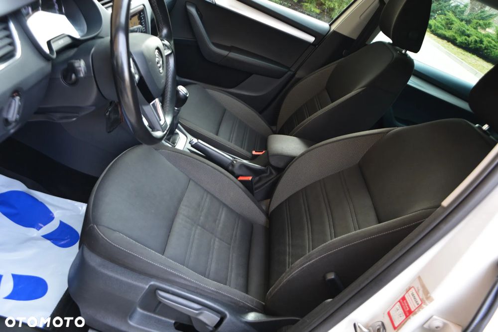 Skoda Octavia 1.6 TDI Premium Edition - 35
