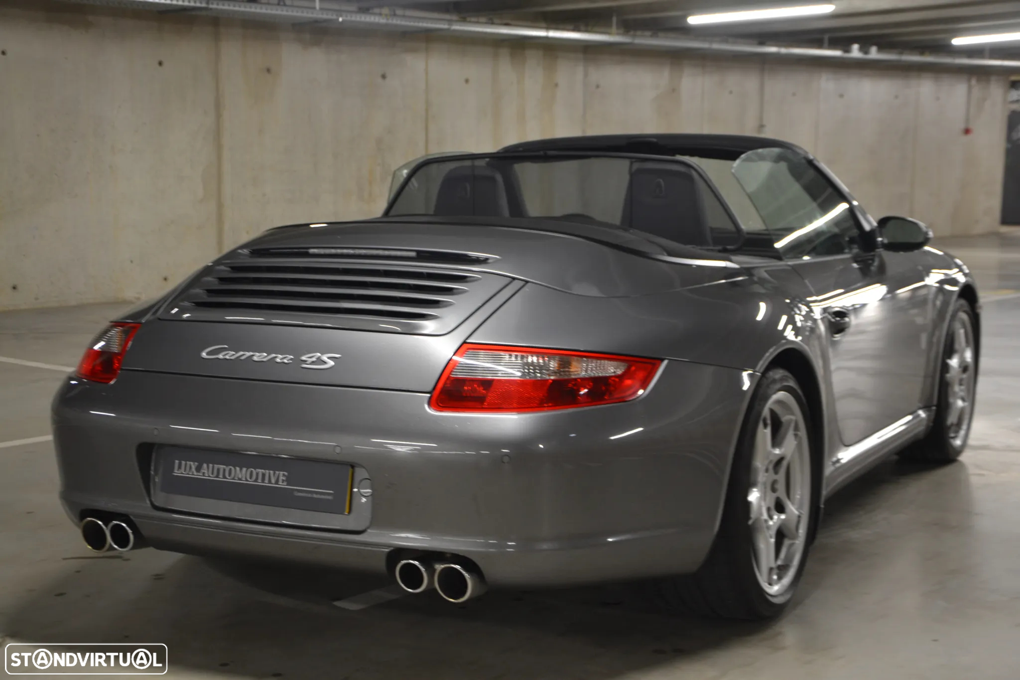 Porsche 911 (997) Carrera 4 S - 12