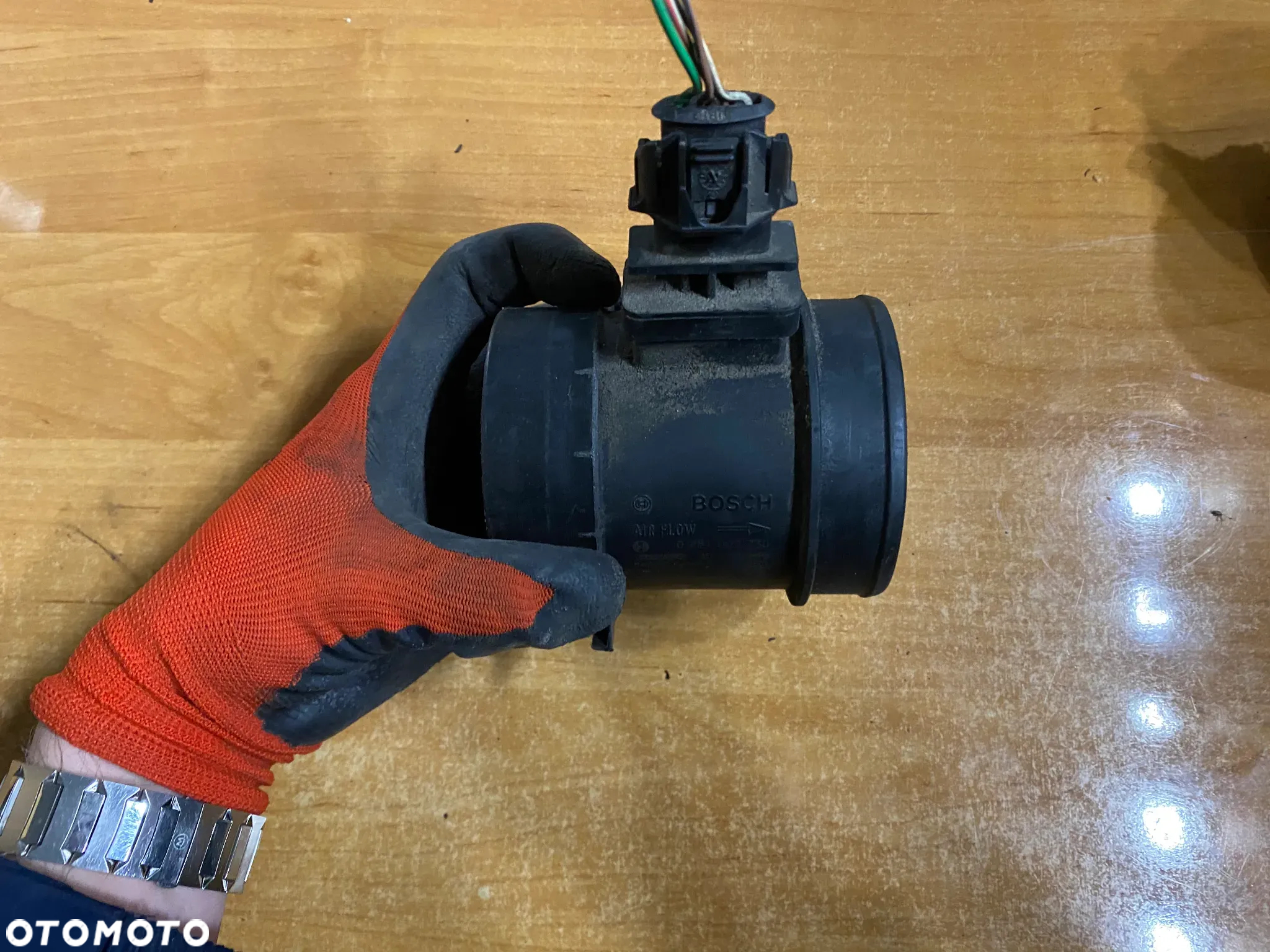 PRZEPŁYWOMIERZ 0281002730 30677999 9798267 VOLVO V70 2,4 - 2