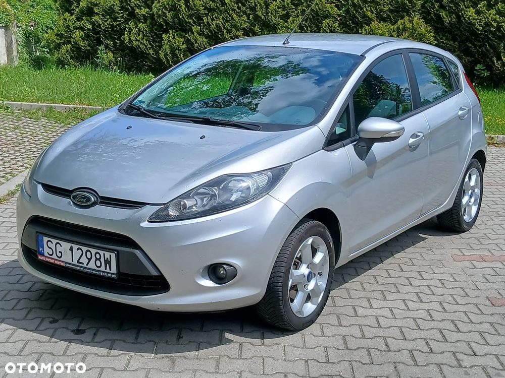 Ford Fiesta 1.25 Silver X (Ambiente) - 31