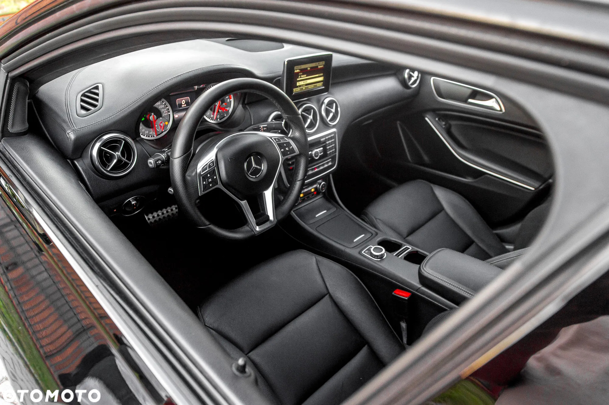 Mercedes-Benz Klasa A 250 4Matic 7G-DCT AMG Line - 19