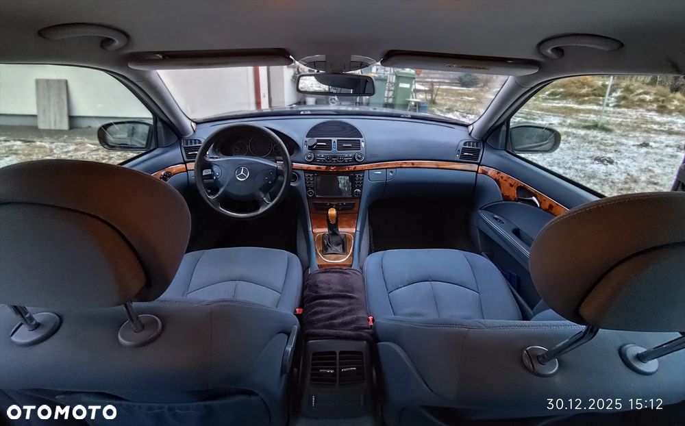 Mercedes-Benz Klasa E 270 CDI T Avantgarde - 13
