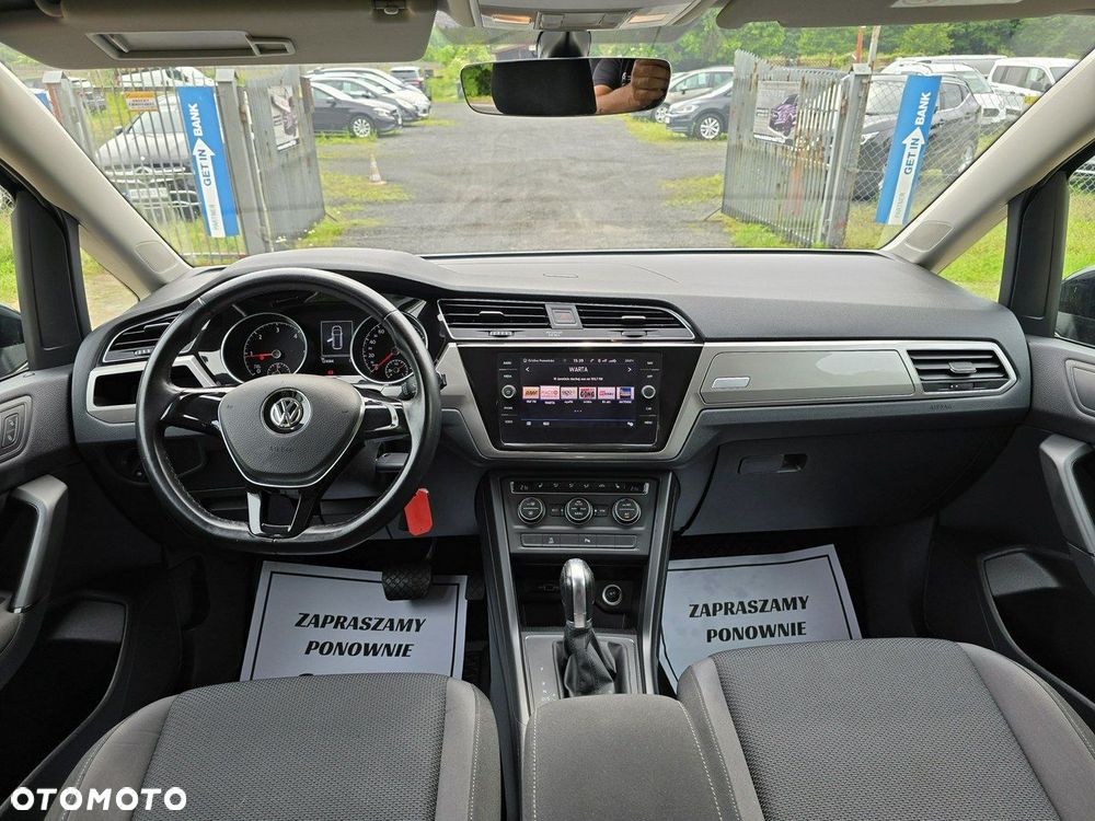 Volkswagen Touran - 20
