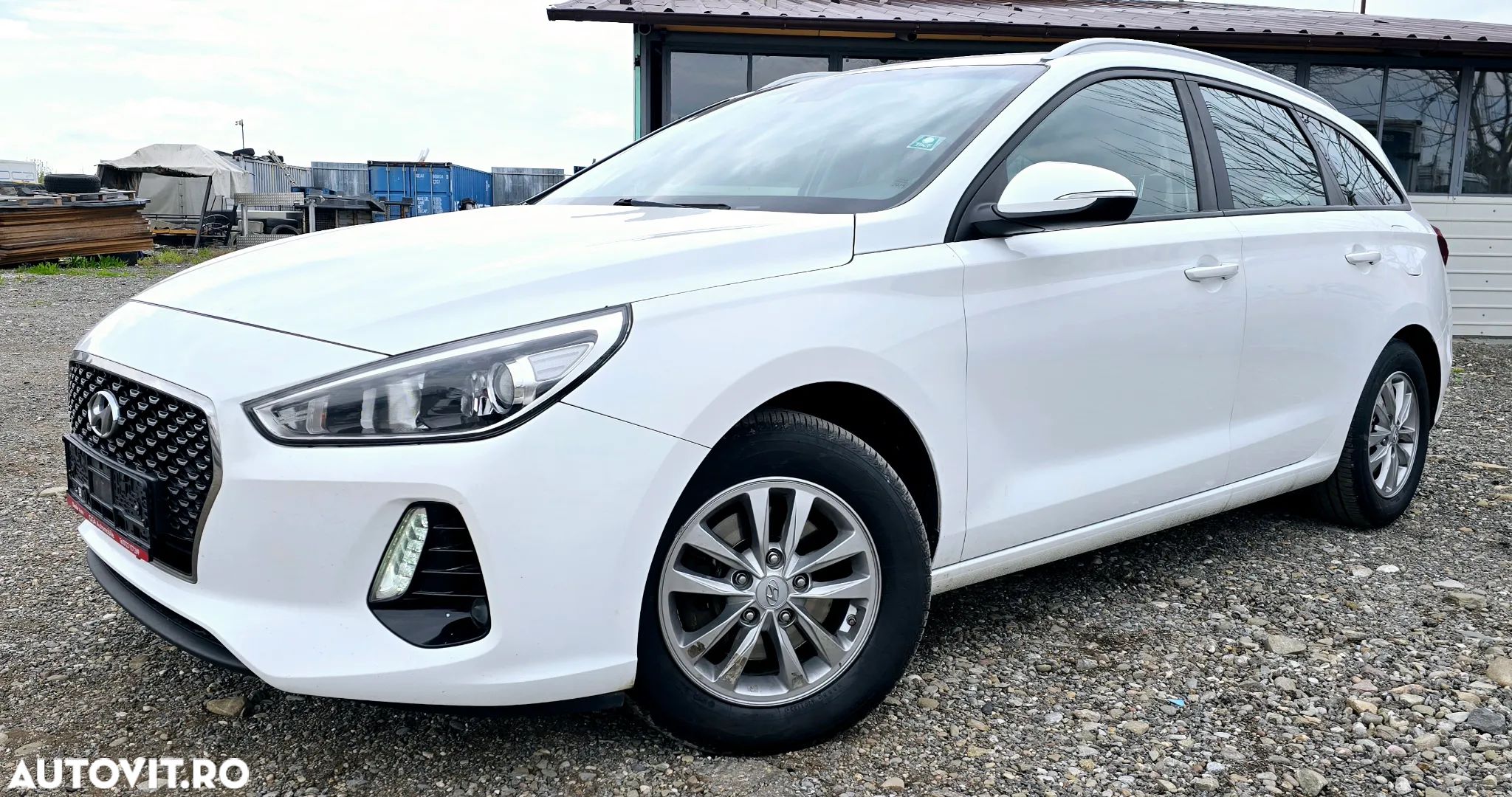 Hyundai i30 blue Kombi 1.6 CRDi Style - 1