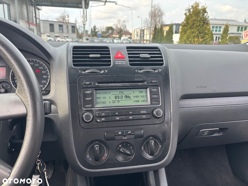 Volkswagen Golf - 19