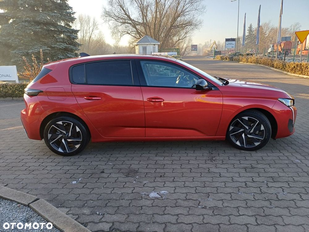 Peugeot 308 - 8
