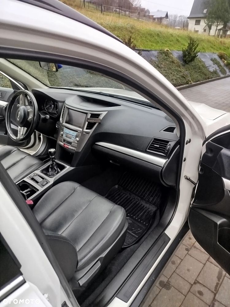 Subaru Outback - 6