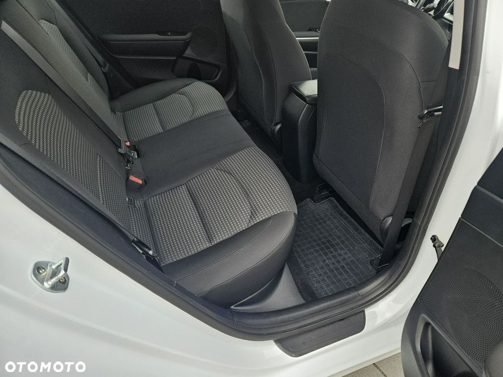 Kia Ceed - 17