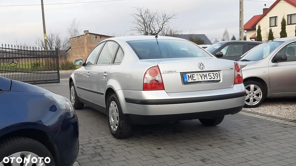 Volkswagen Passat 2.0 - 5