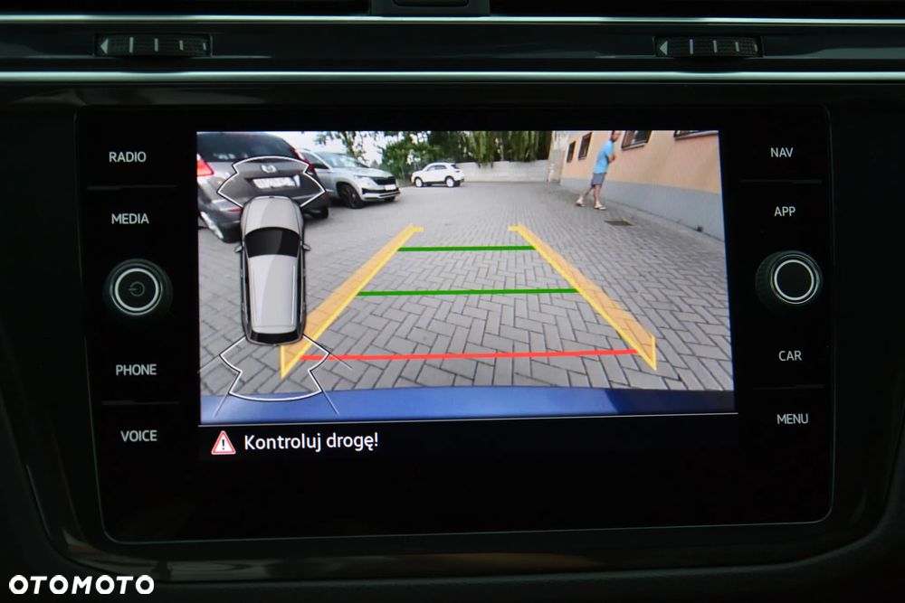 Volkswagen Tiguan 2.0 TDI SCR DSG R-Line - 24
