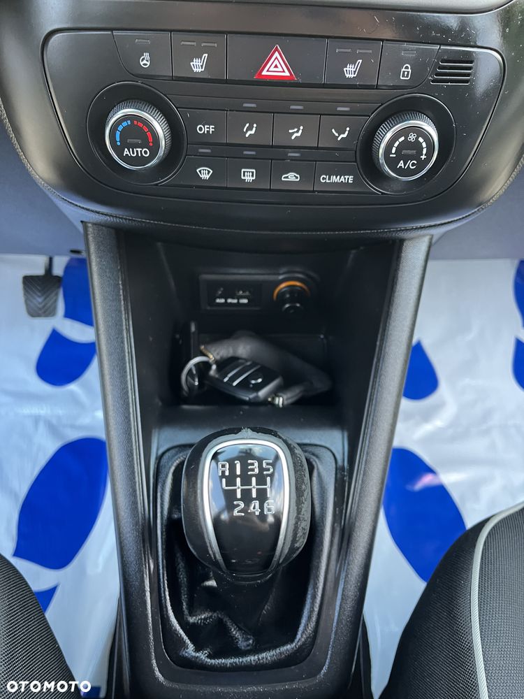 Kia Venga 1.6 CVVT Dream Team Edition - 20