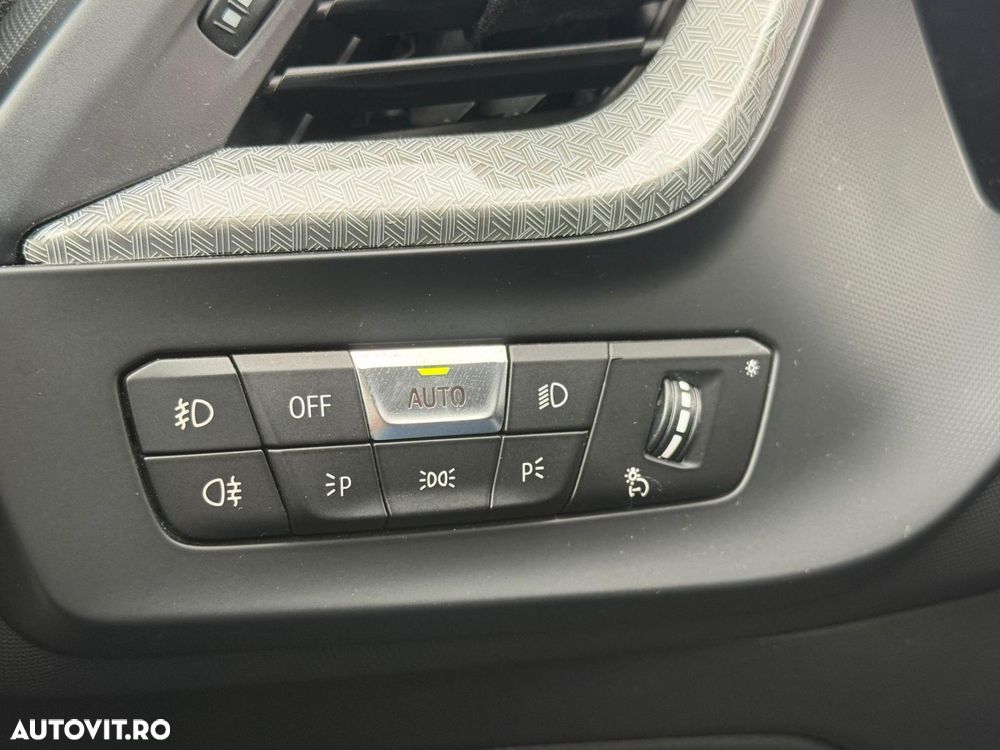 BMW Seria 2 220d xDrive AT - 26
