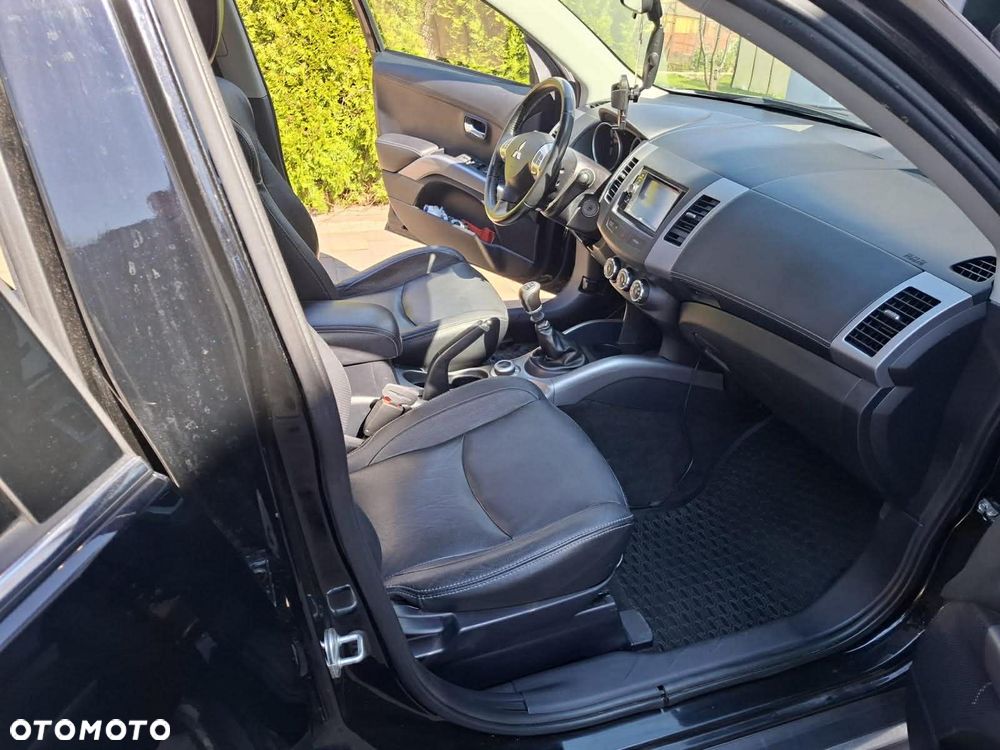 Mitsubishi Outlander 2.2 DI-D 4WD Instyle - 6