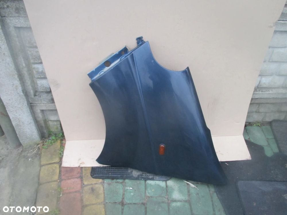 Błotnik lewy Renault Trafic Vivaro bez rdzy - 1