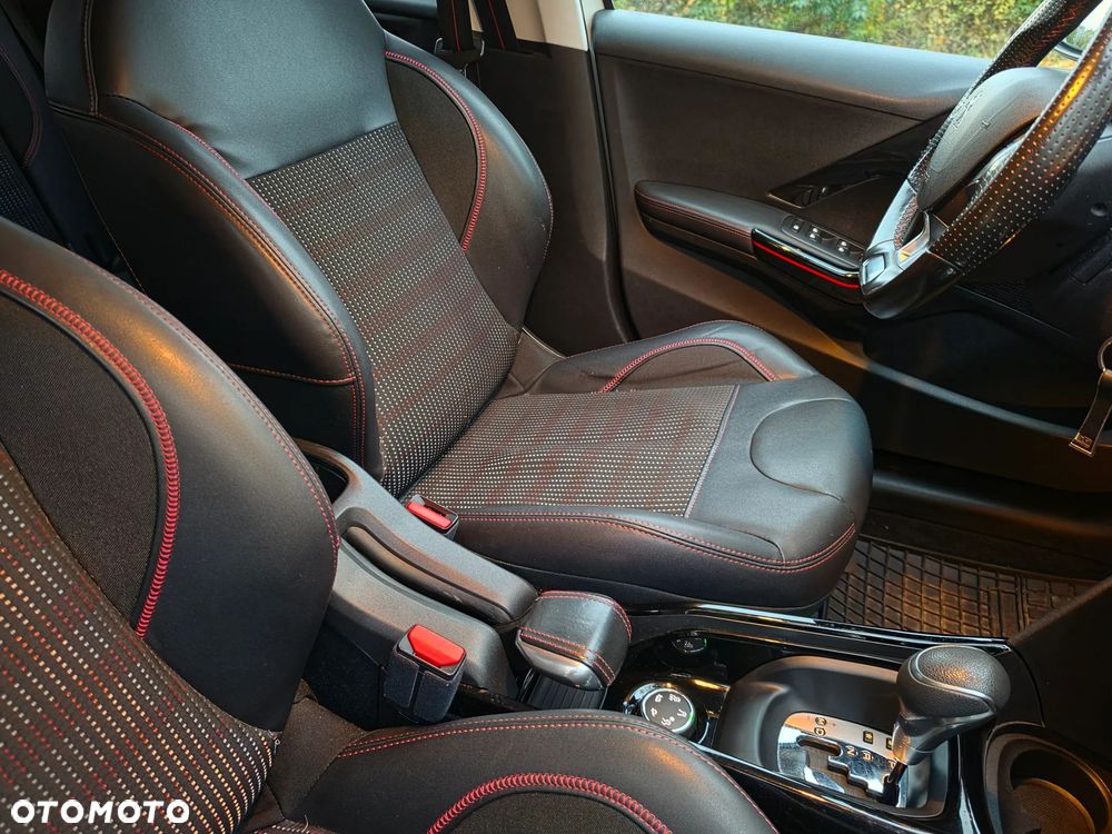 Peugeot 2008 PureTech 110 Stop&Start EAT6 GT-Line Edition - 13