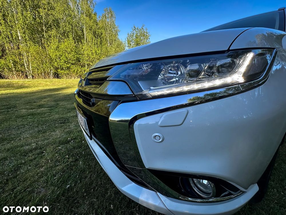 Mitsubishi Outlander Intense + - 15